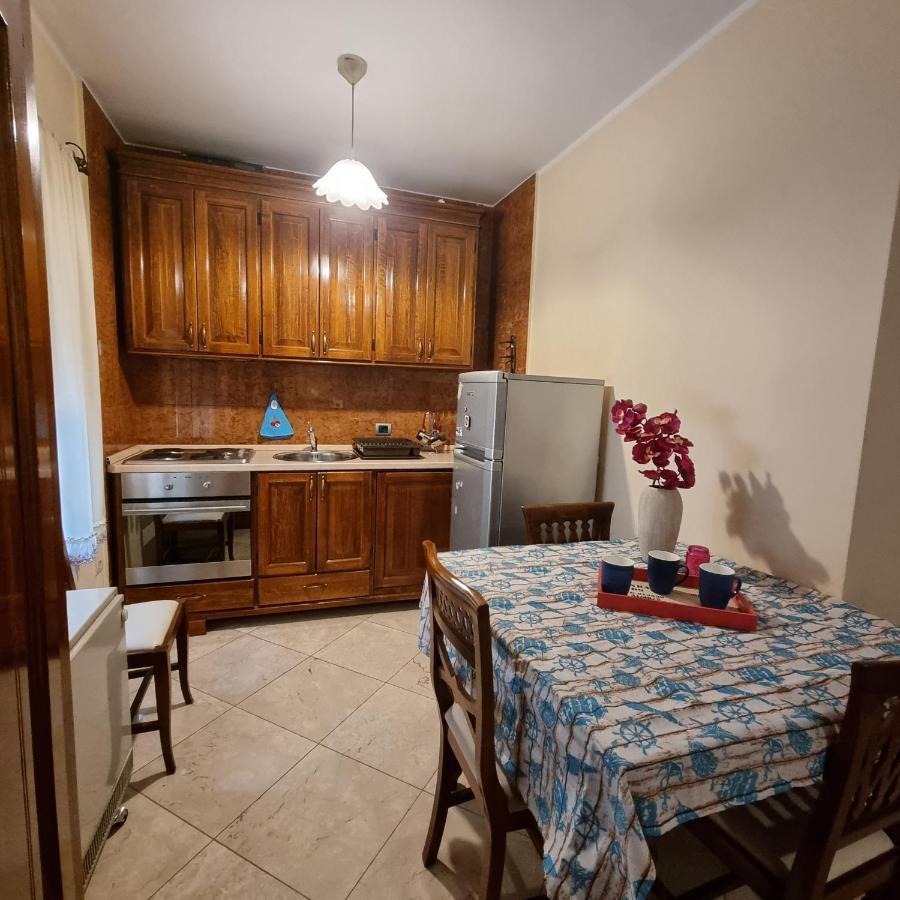 Apartment On The Shore Of The Bay Of Kotor With Free Wi-Fi 外观 照片