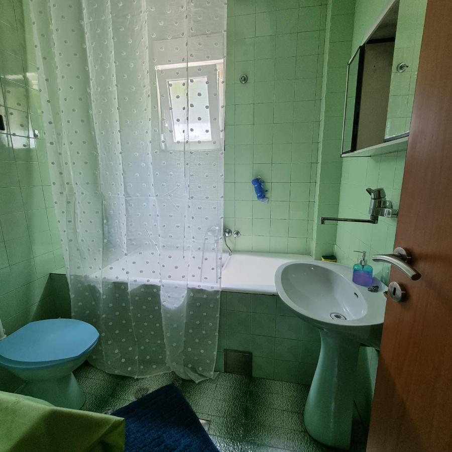 Apartment On The Shore Of The Bay Of Kotor With Free Wi-Fi 外观 照片